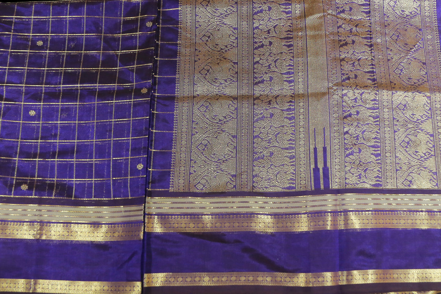 Purple zari kattam