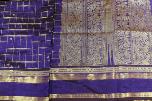 Purple zari kattam