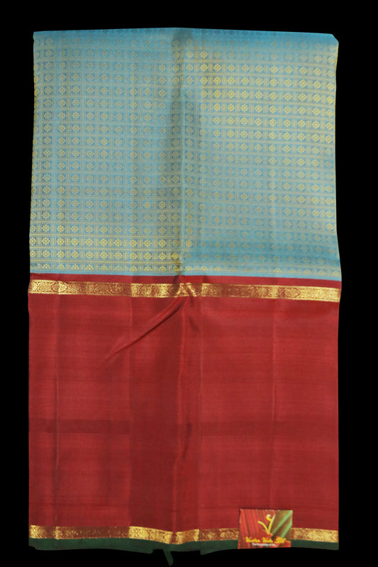 Blue with meroon long border