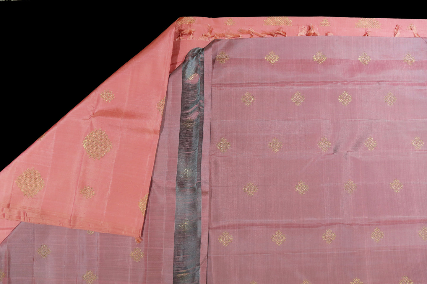 Onion pink kolam saree