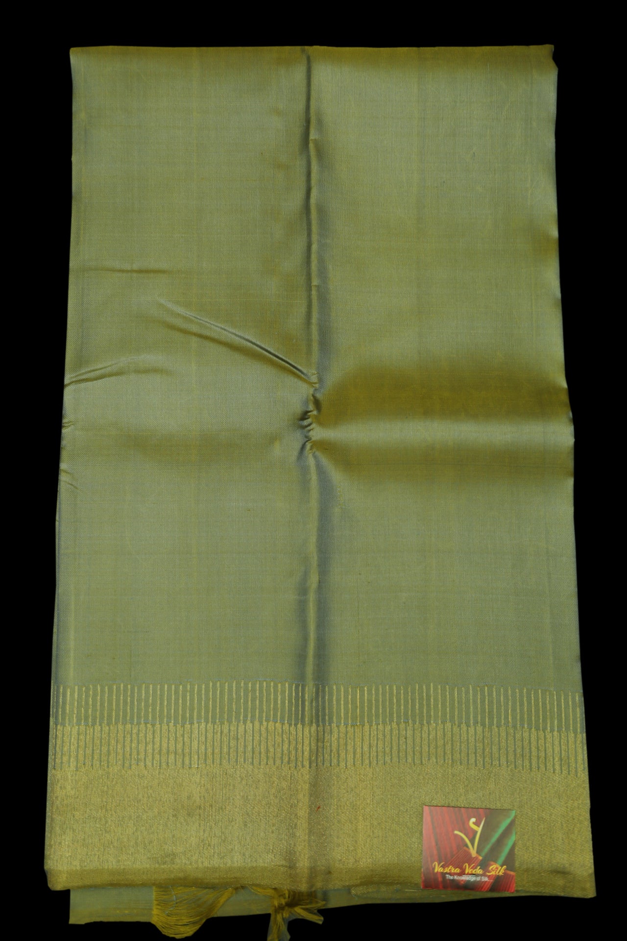 Ettukol double shade green saree