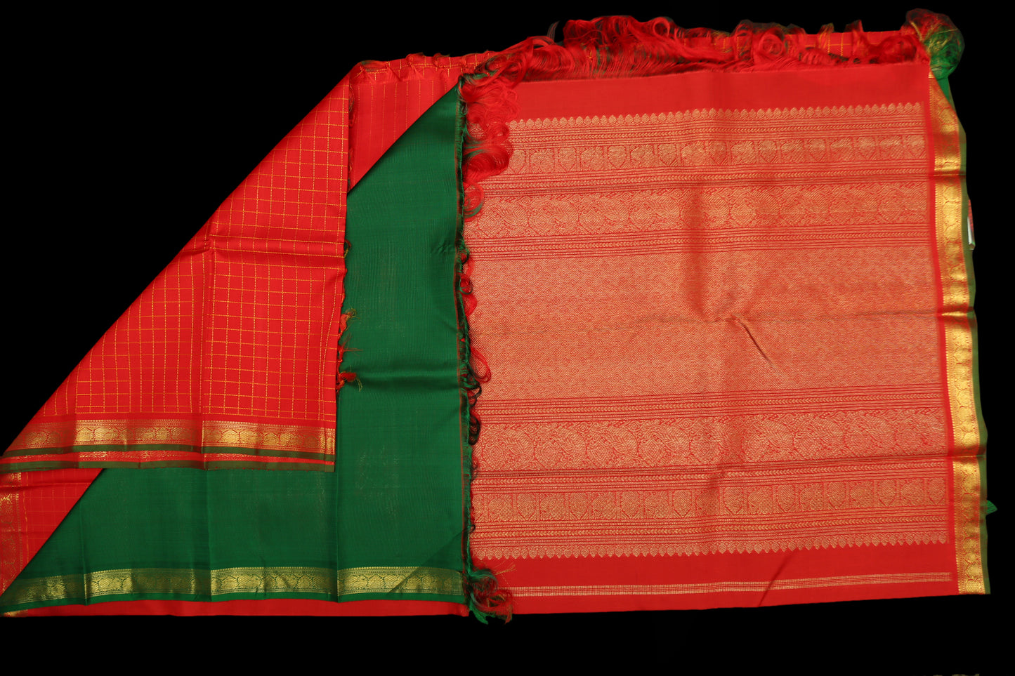 Chilli red small border saree