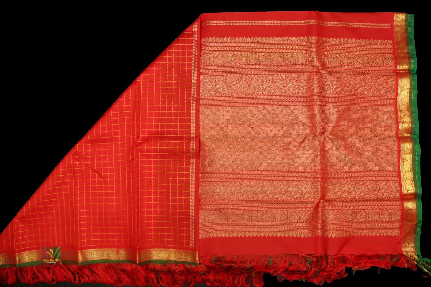 Chilli red small border saree