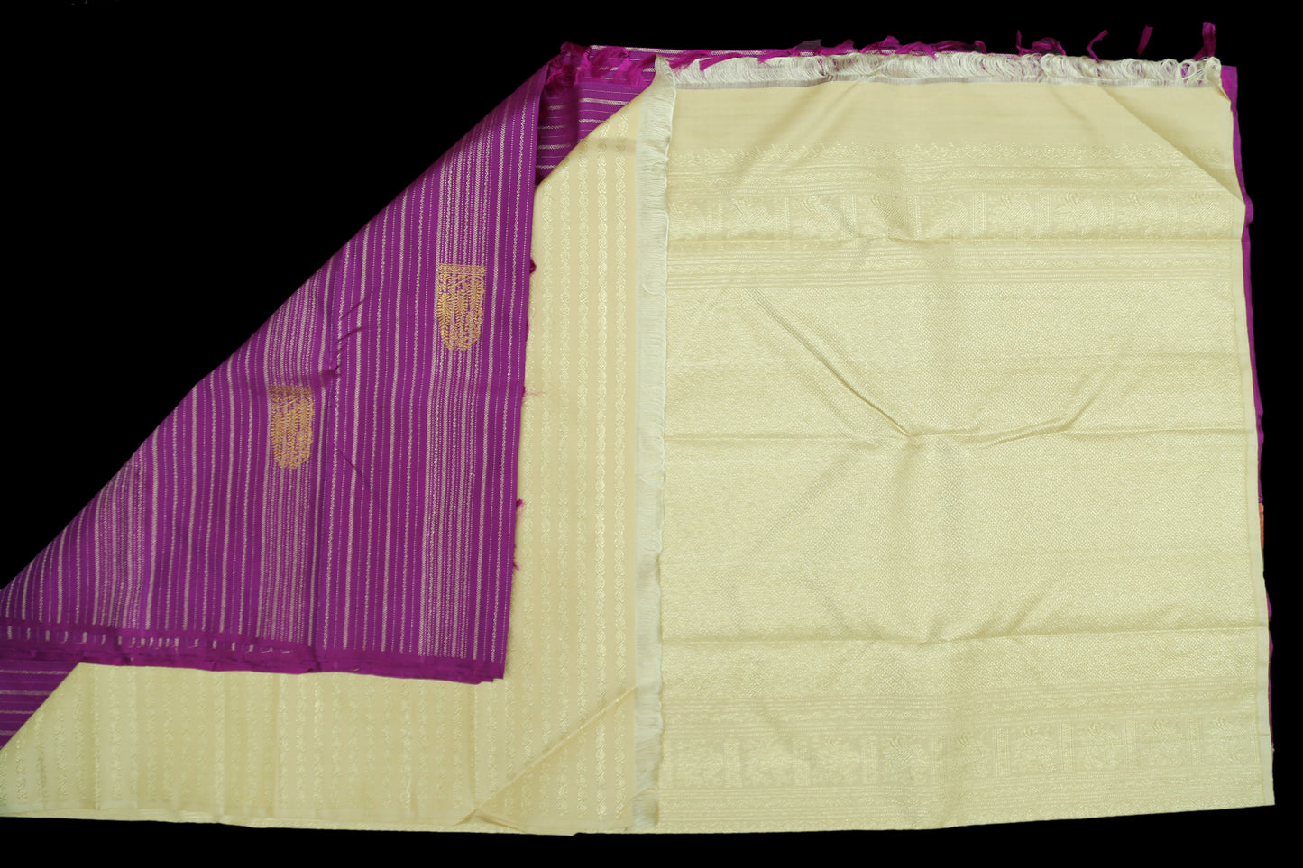 Vadamalli with half while color saree