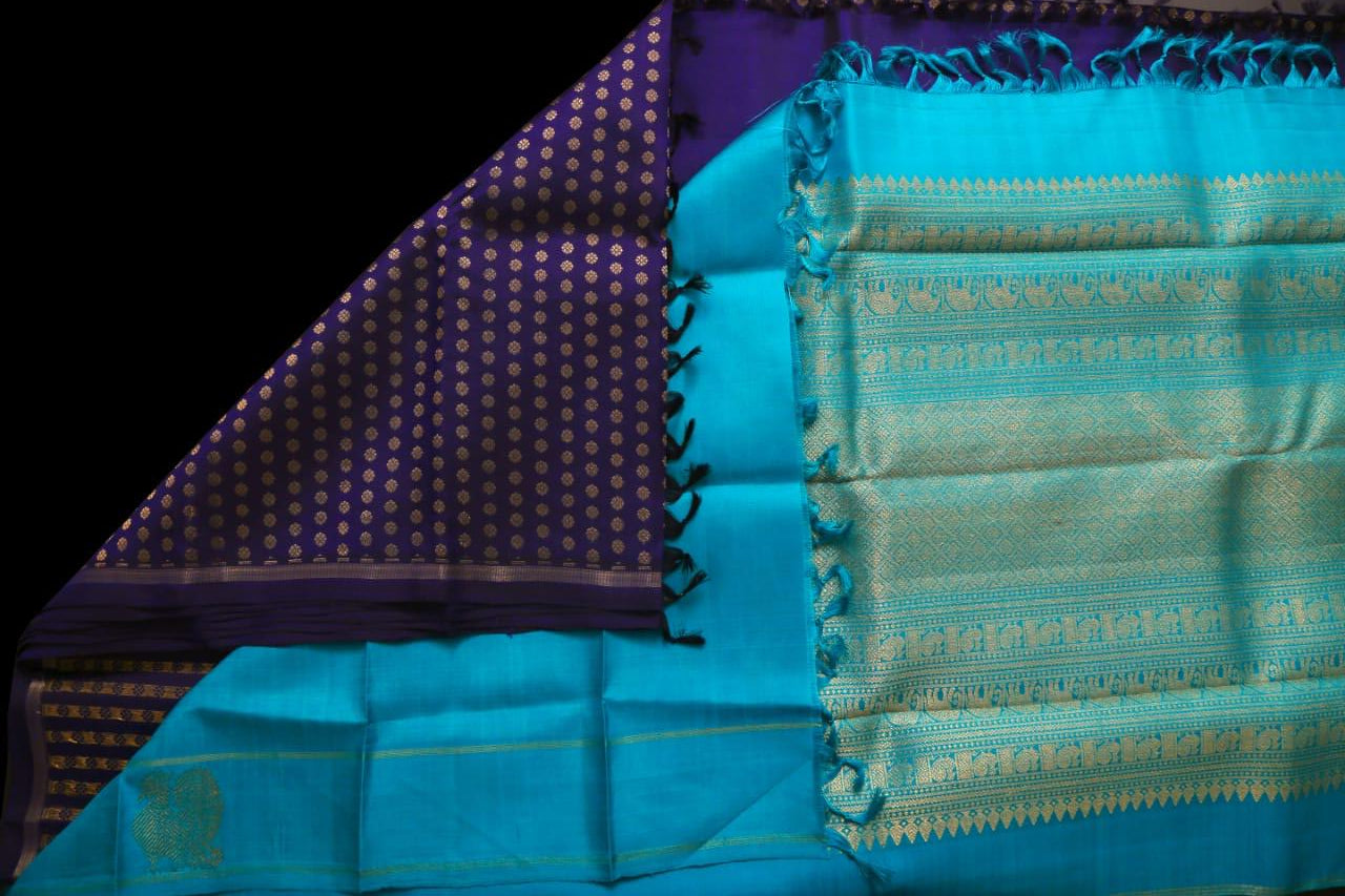 Blue with teal borderless saree